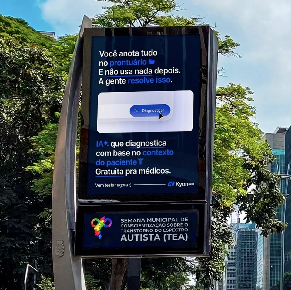 Painel digital na Avenida Paulista com a campanha da Kyon Med